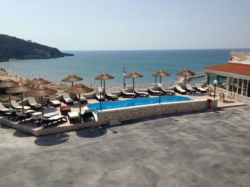 Hotel Incanto Пескичи Экстерьер фото